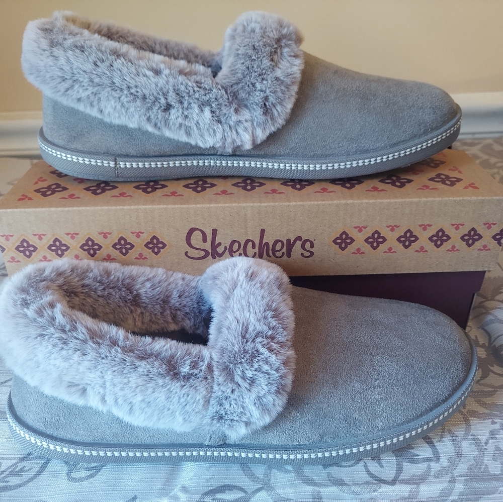 Skechers slippers